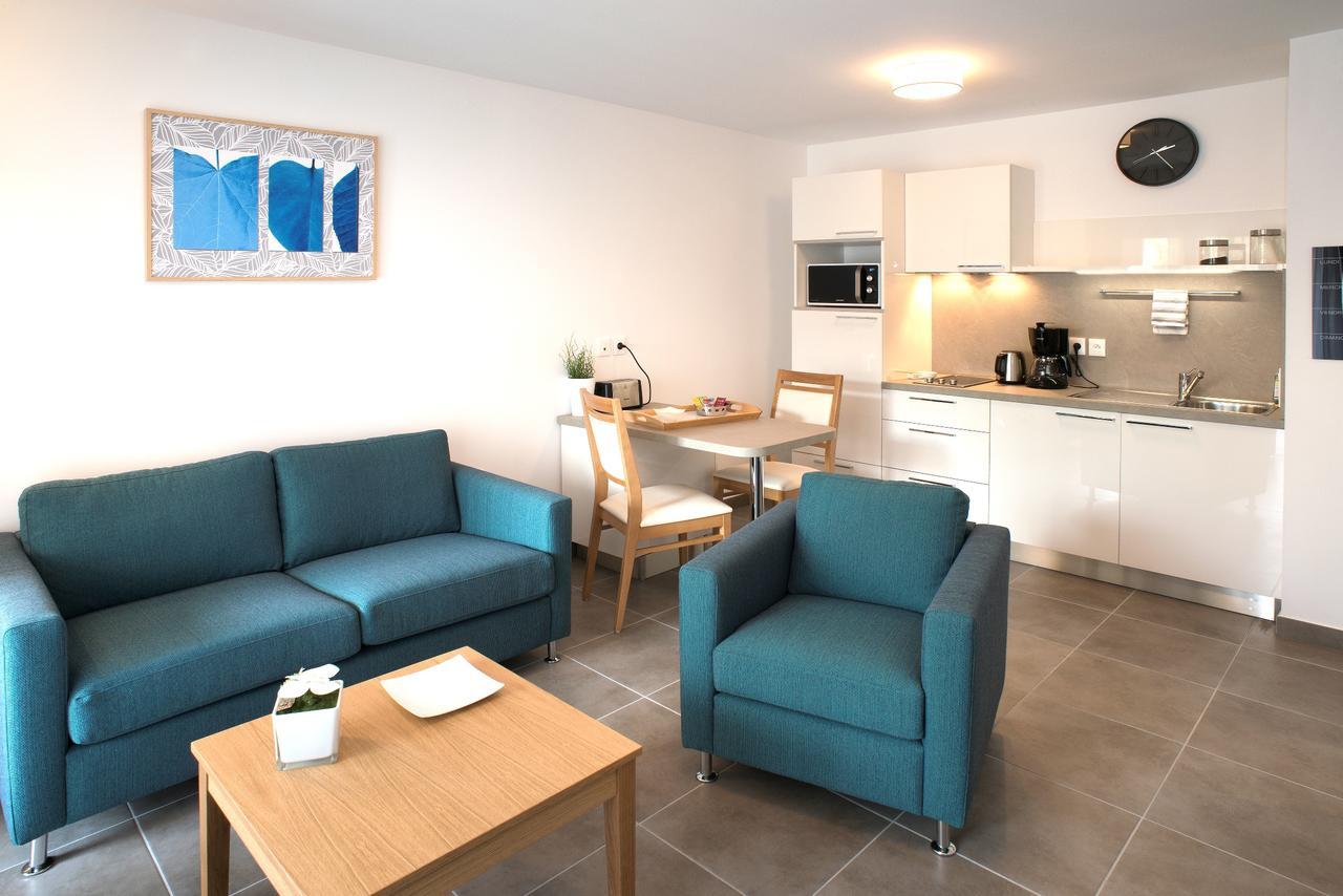 Domitys La Palombine Aparthotel Saint-Raphael  Bagian luar foto